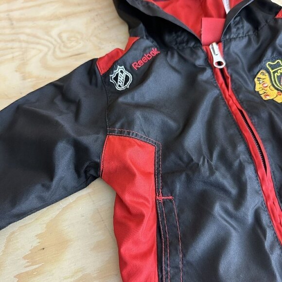 CHICAGO Blackhawks Jacket Toddler 12M Reebok Face Off Collection Windbreaker - Picture 3 of 5